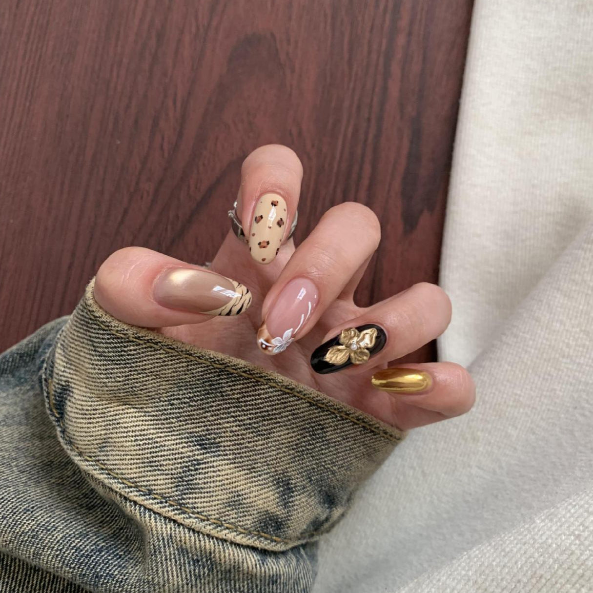 Kunstnägel mit Blumendesign Brehn