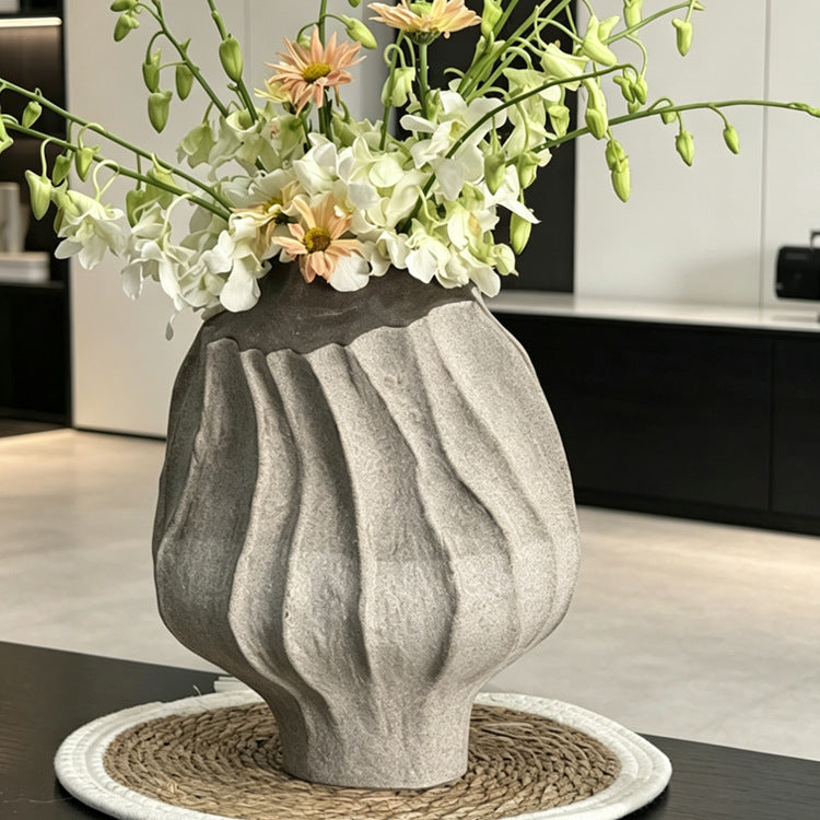 Künstlerische strukturierte Vase