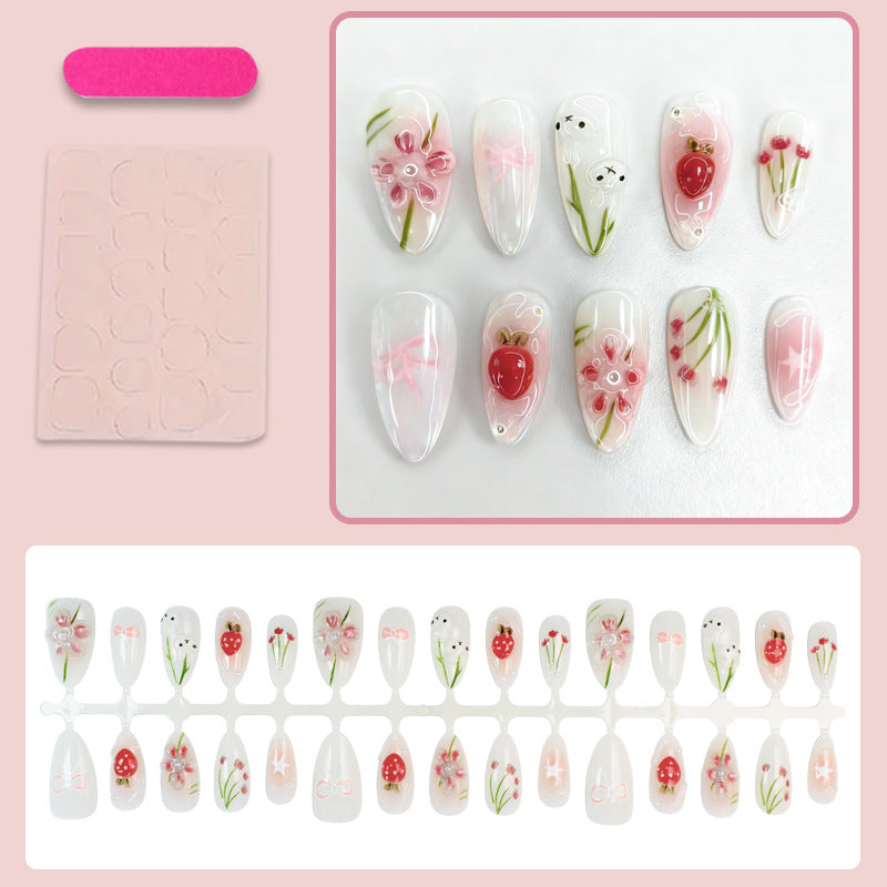 Kunstnagelset mit floralen Motiven und verspielten Details Brehn