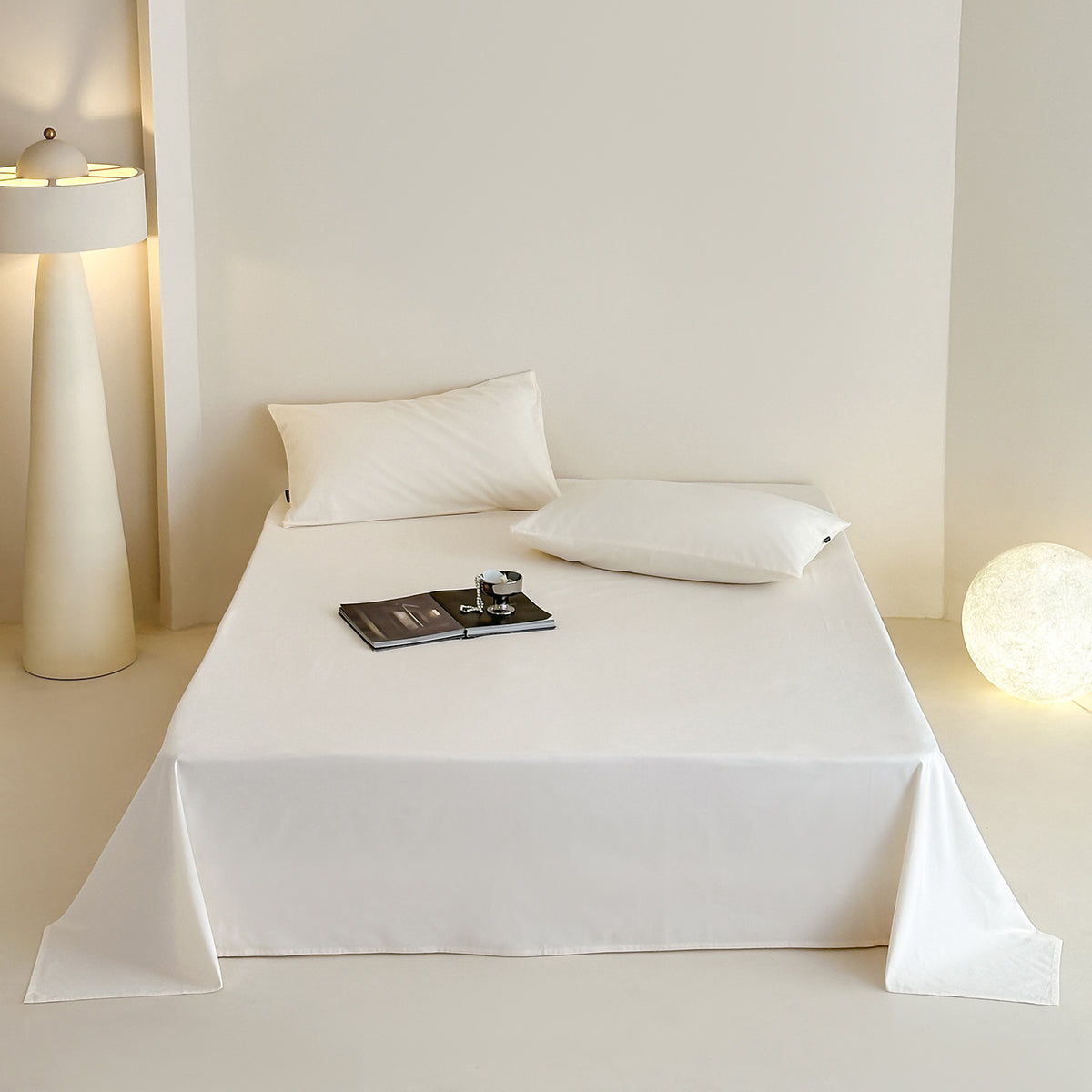 Feines Baumwollsatin-Bettlaken- und Kissenbezugs-Set mit glattem Fall und hochwertiger Webung