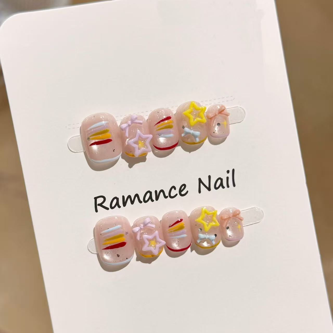 Künstlerisches Press-On-Nagelset Brehn