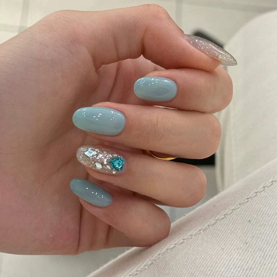 Premium Dekorativer Press-On Nagelset mit Glitzer und Steinakzenten Brehn