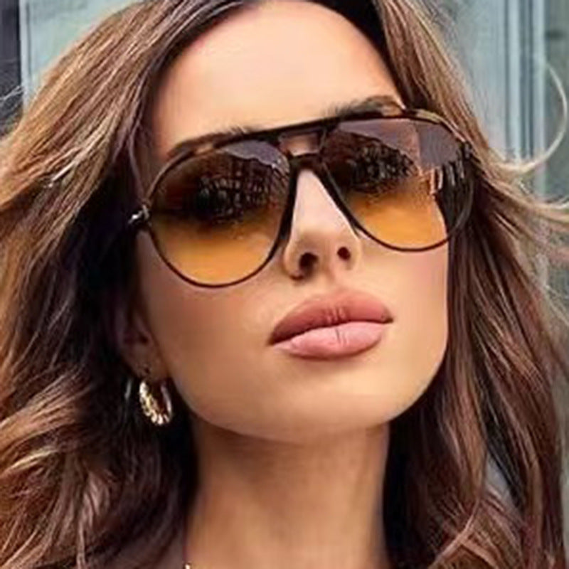 Damen stilvolle Pilotensonnenbrille mit elegantem Design und UV-Schutz Brehn