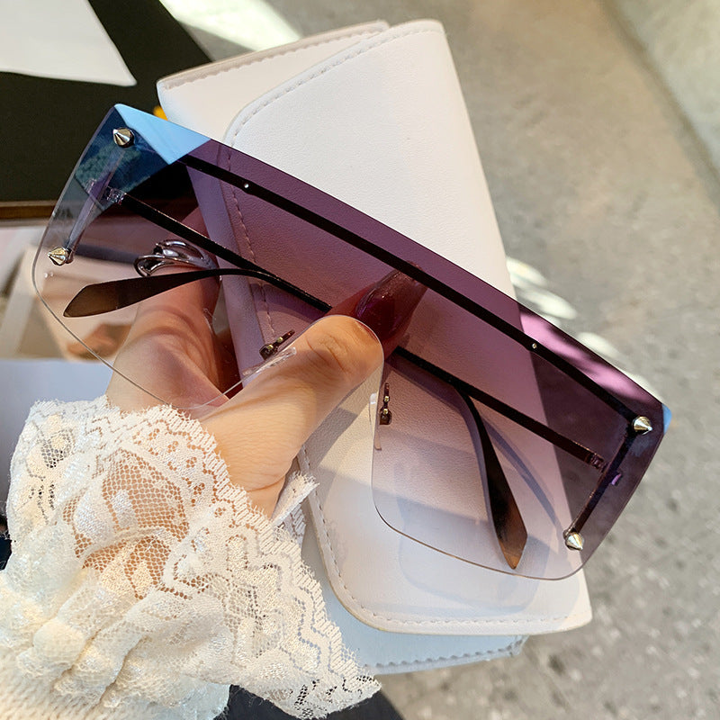 Damen oversized Sonnenbrille mit modernem Rahmen und UV-Schutz Brehn