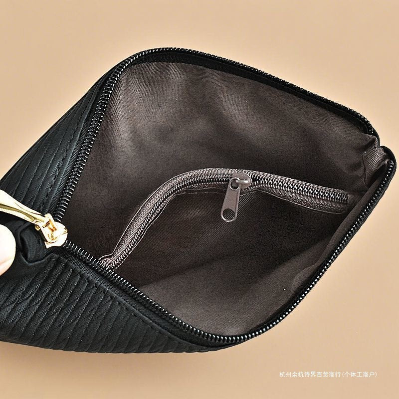 Elegante Clutch Mit Praktischer Handgelenkschlaufe Brehn