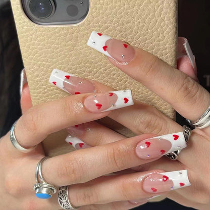 Premium Glänzende Stiletto Nagelverlängerungen
