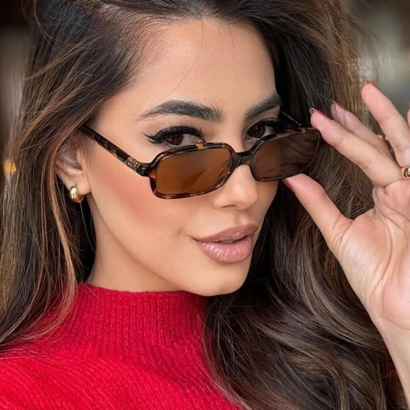 Damen modische quadratische Brille mit elegantem Kunststoffrahmen und goldenen Akzenten Brehn