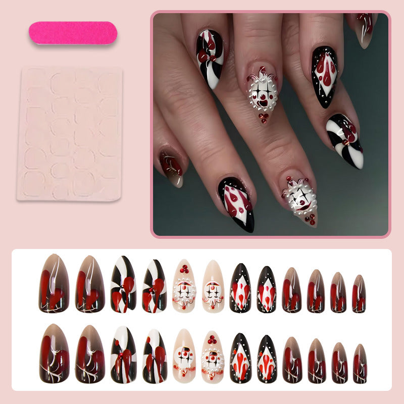 Kunstnagelset mit einzigartigen Spukmotiven Brehn