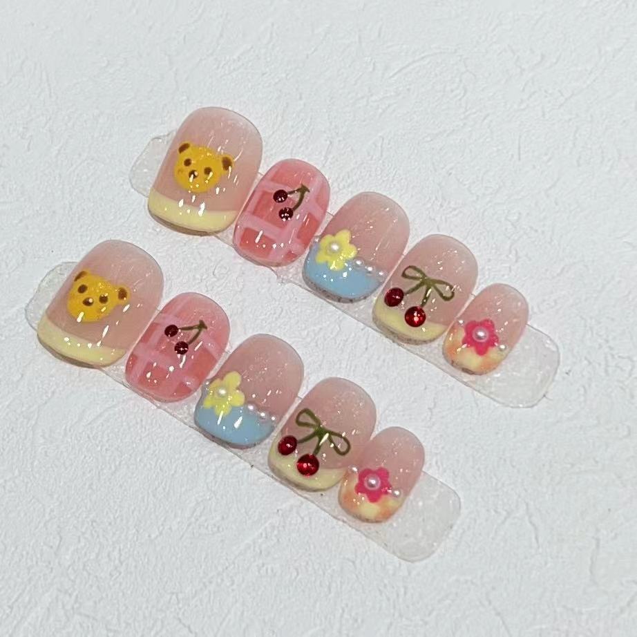 Verspielt Charakterdesign Press-On Nagelset Brehn