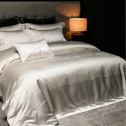 Luxuriöser Jacquard-Satin-Bettbezug-Set mit barockem Präge-Motiv