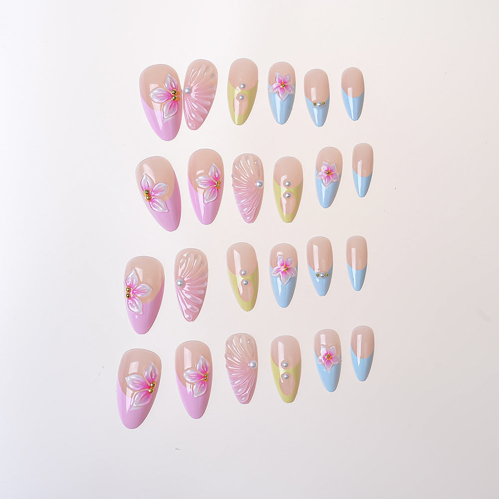 Elegantes floral inspiriertes Press-On-Nagelset Brehn