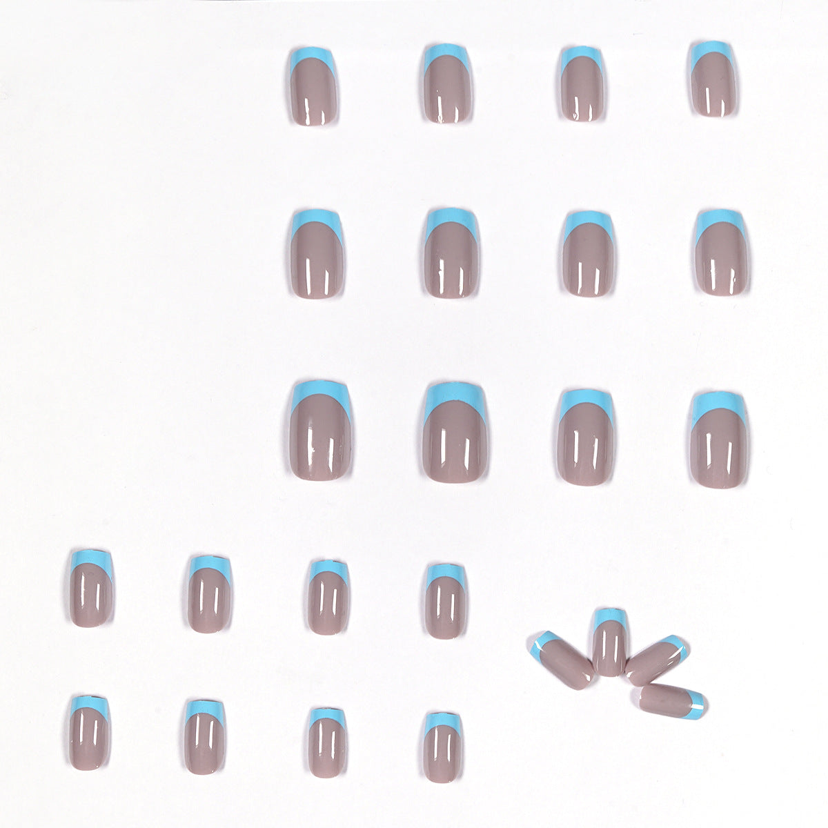 Künstliche Nägel mit kreativem French-Tip Design Brehn