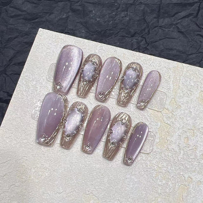Künstlerische Press-On Nageldesigns Brehn