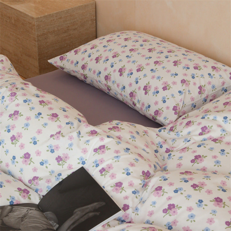 Feinster Baumwollsatin-Bettbezuggarnitur mit zartem Blumenprint und atmungsaktivem Komfortbezug