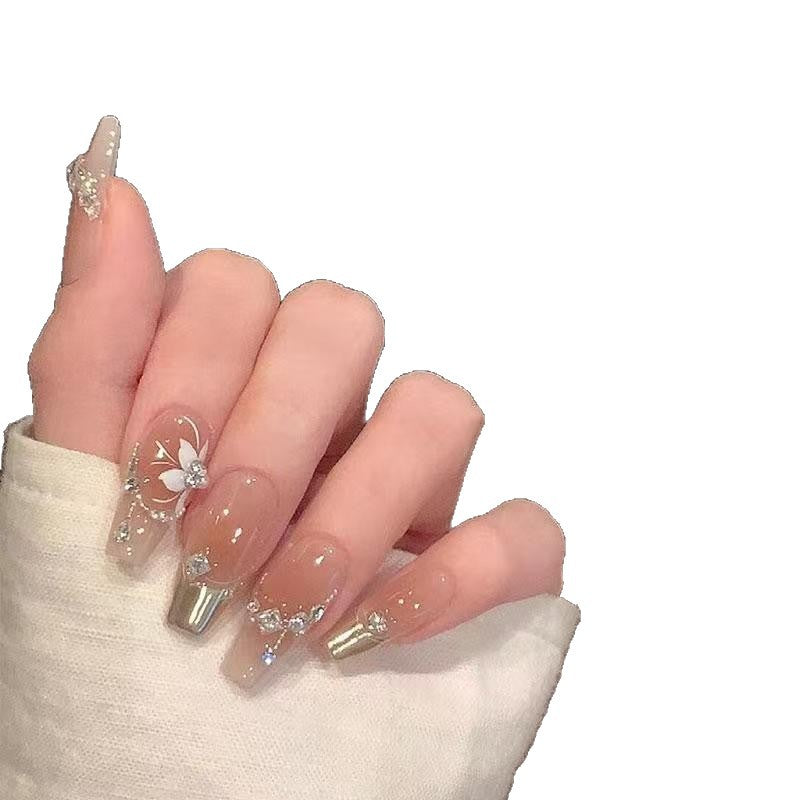 Dekorative Glam Faux Nagelkunst Brehn