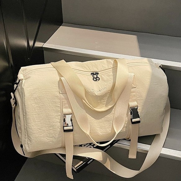 Sportliche Duffel-Tasche Mit Verstellbarem Schultergurt Und Ergonomischen Griffen Brehn