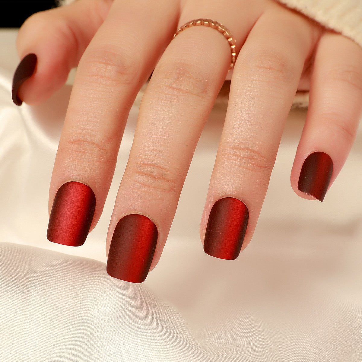 Mattes Finish Press-On Nail Set Brehn