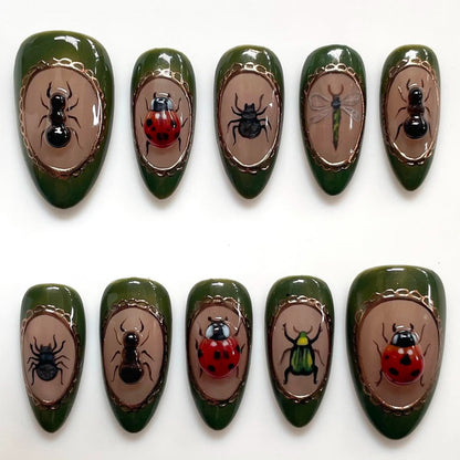 Künstlerische Insekten-verzierte Press-On Nagelkunst Brehn