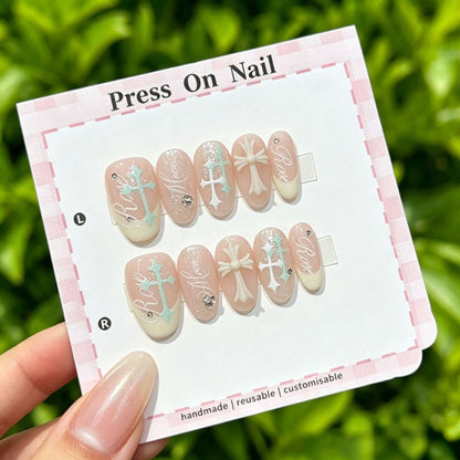 Anpassbares Press-On Nail Art Set mit dekorativem Blumen- und Kreuzdesign