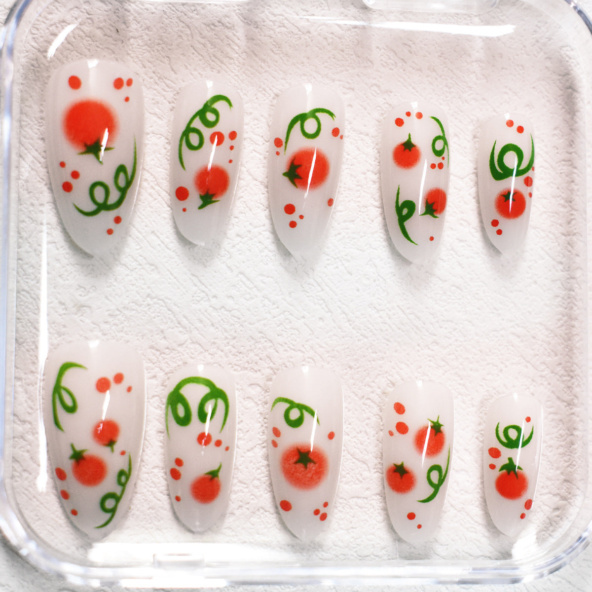 Themen Press-On Nagelkunst mit Tomatenmuster Brehn