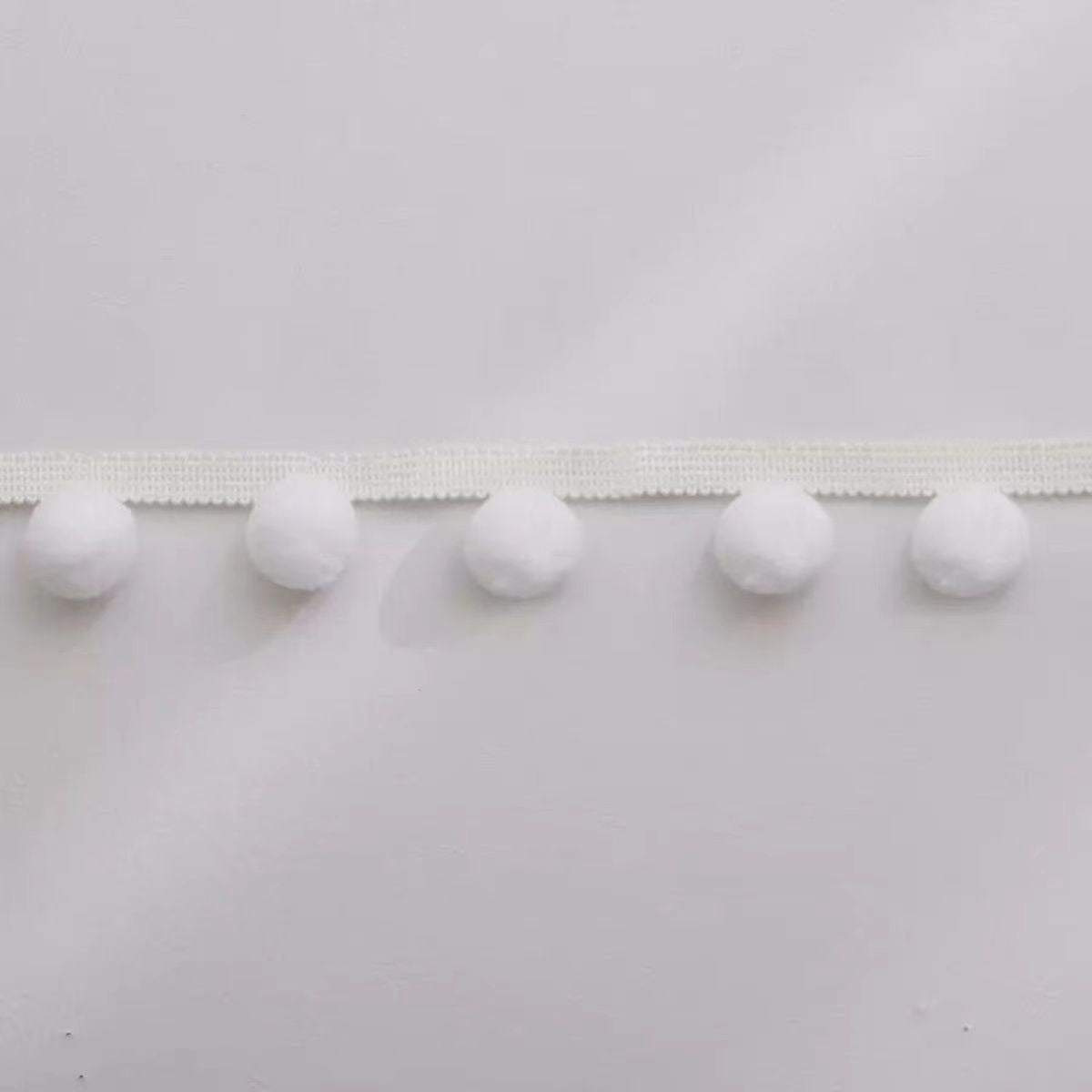 Dekorativer Pompon-Besatz Brehn