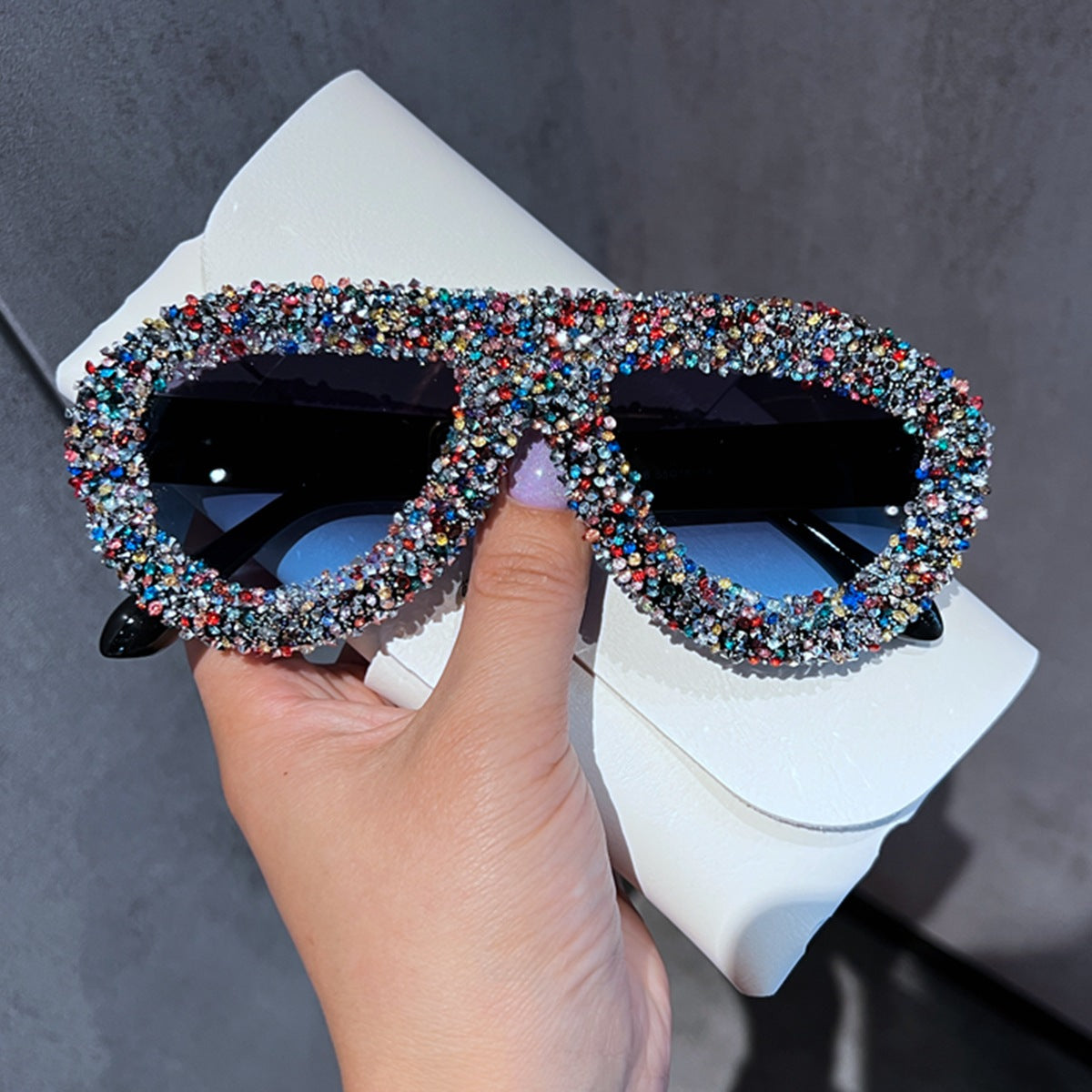 Damen Sonnenbrille mit extravagantem Kristallbesatz Brehn