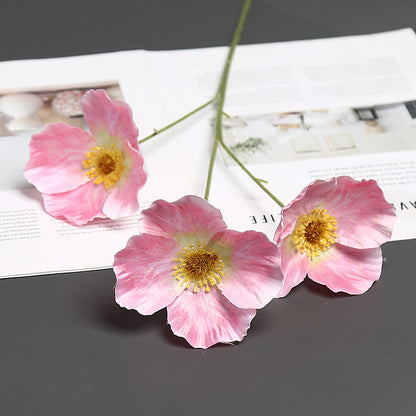 Realistische Seidenblumenstängel