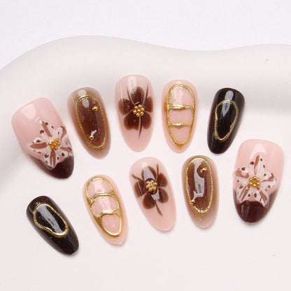 Künstlerisches Floral Nagelkunst Press-On Set Brehn