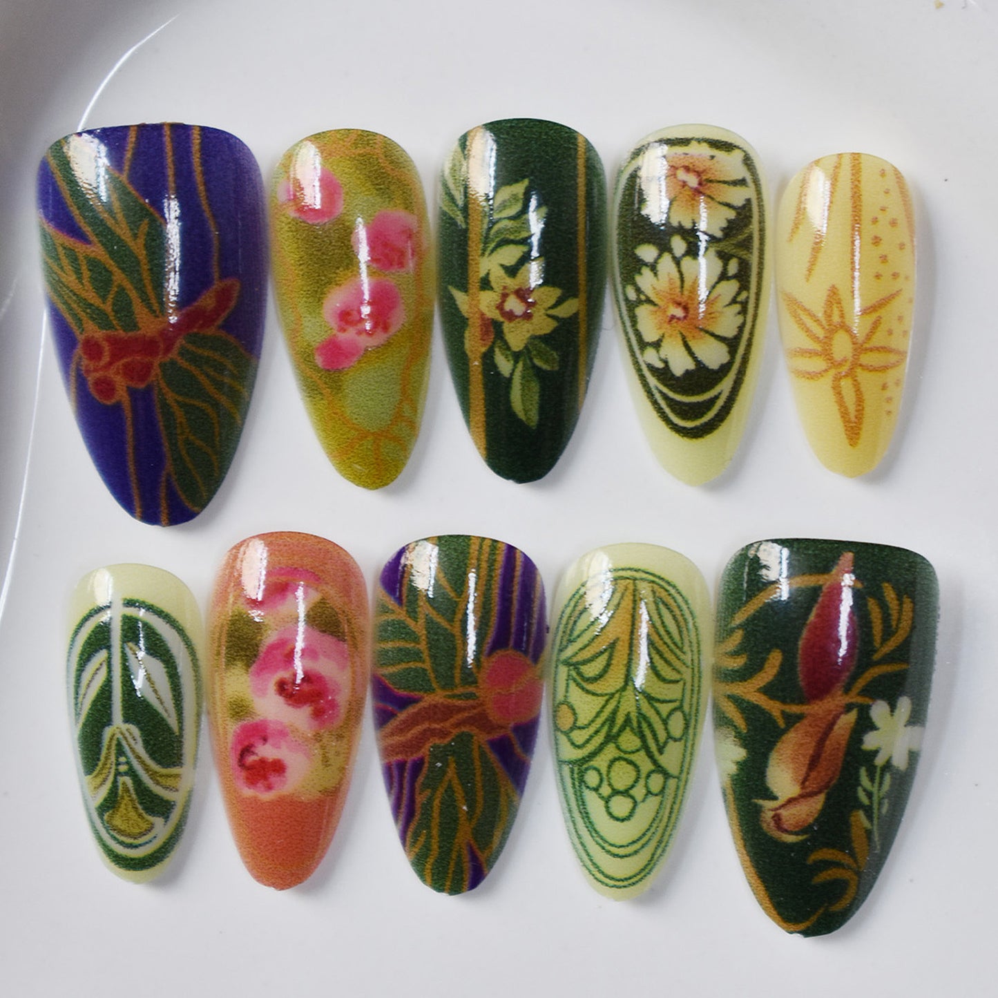 Elegantes Künstlerisches Nagelkunstset Brehn