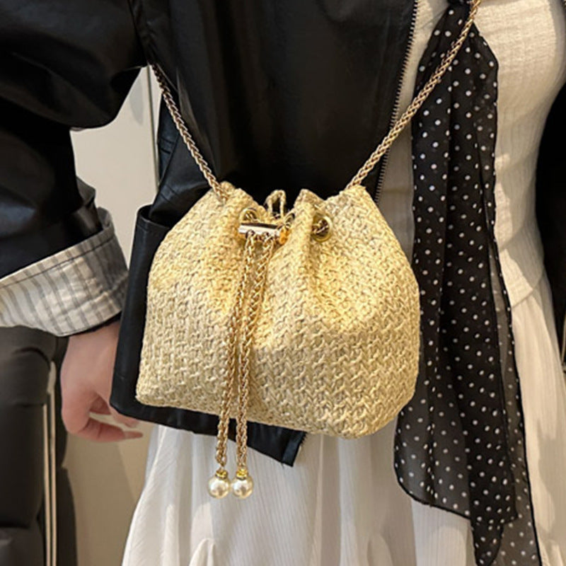 Kordelzug Clutch Bag