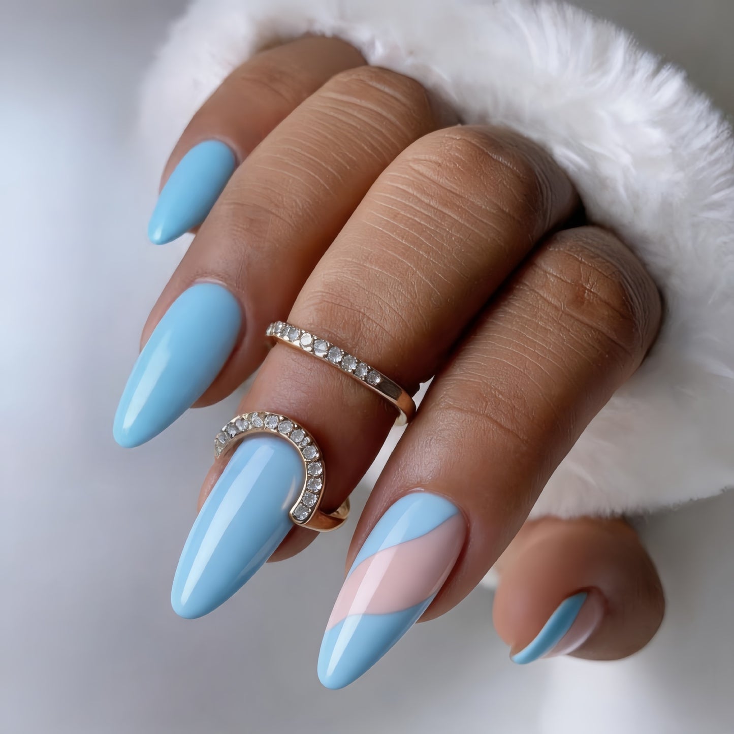 Kunstnägel Im Eleganten Stiletto-Design Brehn