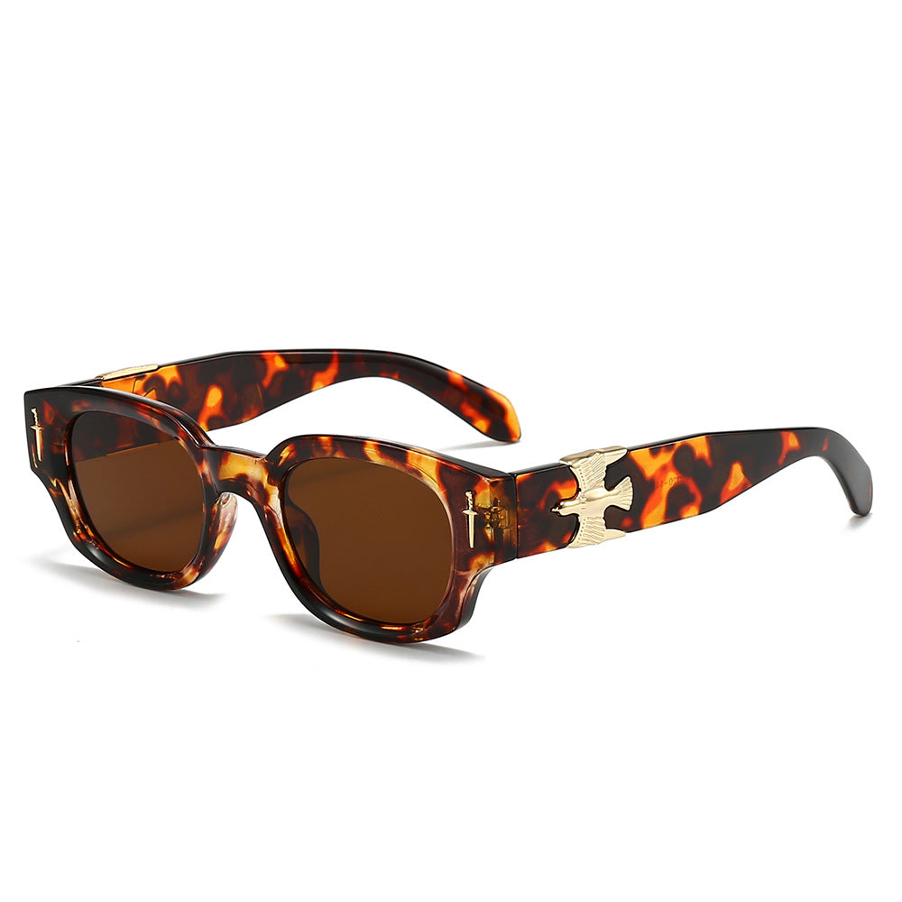 Damen Modische Sonnenbrille im exklusiven Schildpatt-Design mit eleganten metallischen Akzenten Brehn