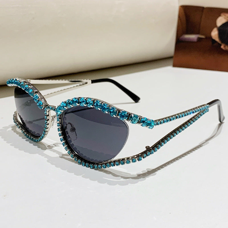 Damen Glamouröse Sonnenbrille mit funkelnden Kristallakzenten Brehn