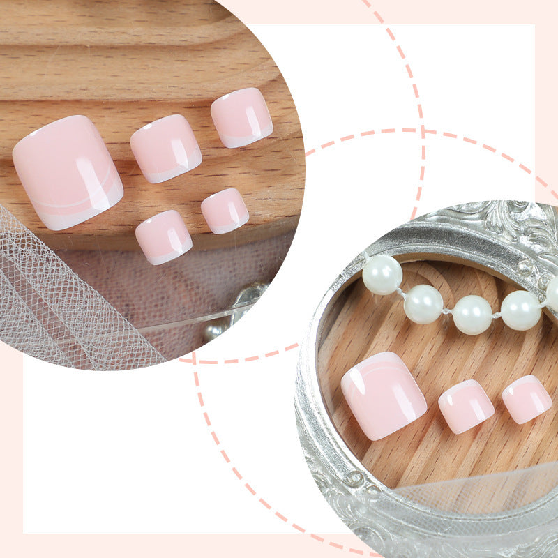 Kunstnagelset mit elegantem marmorierten Design Brehn