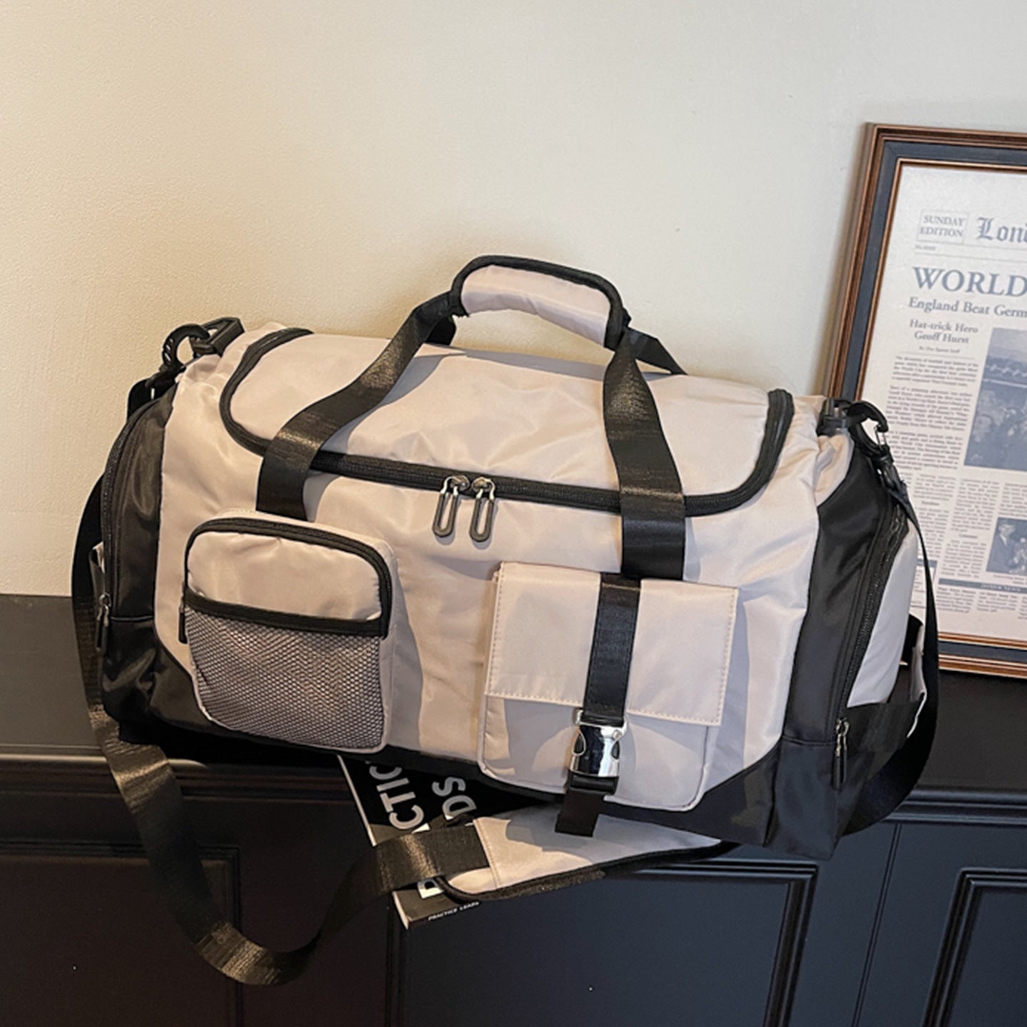 Sportliche Multifunktions-Reisetasche mit Außentasche Brehn