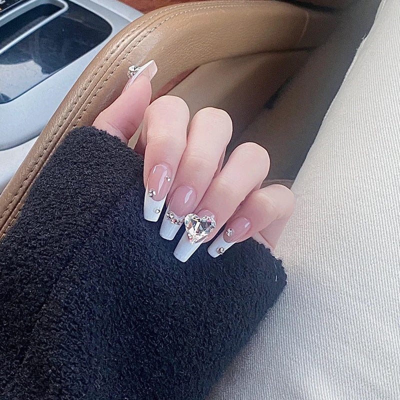 Press-On Nail Design Set mit künstlerischen holografischen Elementen Brehn