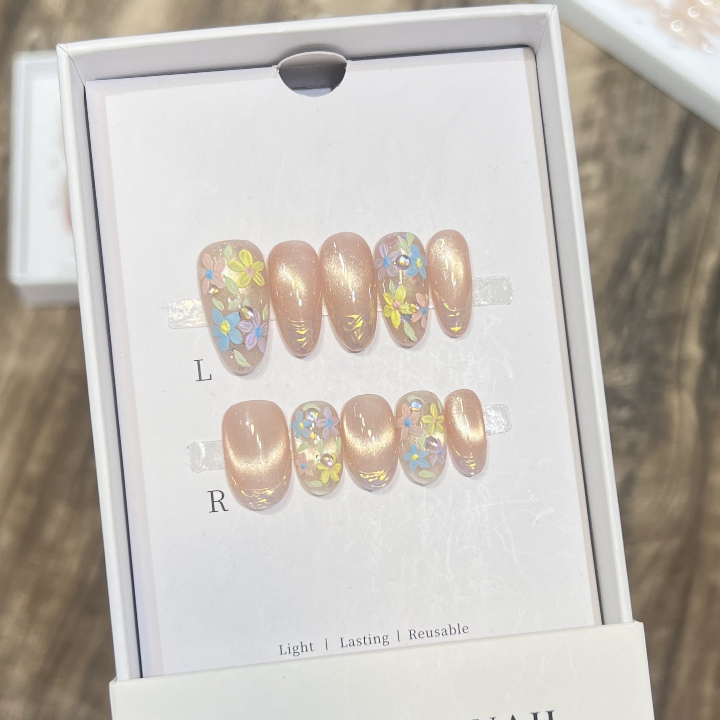 Floral Art Press-On Nail Set Brehn