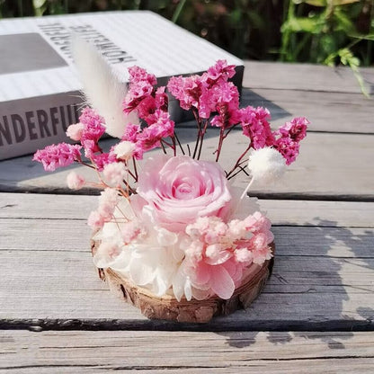Natürliche getrocknete Blumenarrangements