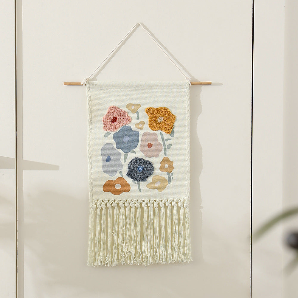 Wandbehang aus gewebter Baumwolle mit Punch-Needle Blumenrelief und Fransen Brehn