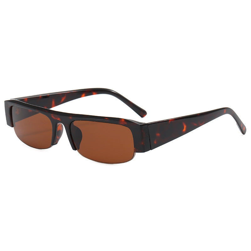 Zeitgenössische retro-inspirierte Flachlinsen-Sonnenbrille Brehn