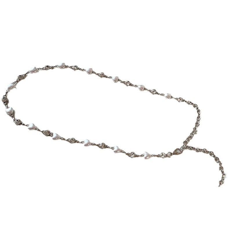 Elegante Kette mit Perlen und Herzanhängern Brehn