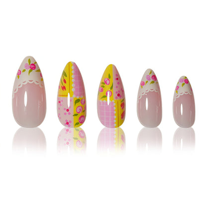 Floral Fantasy Nagelkunst Verlängerungen Brehn