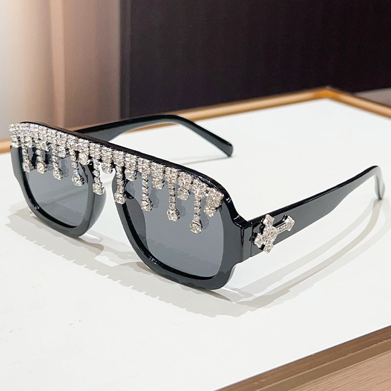 Glamouröse kristallverzierte Sonnenbrille Brehn