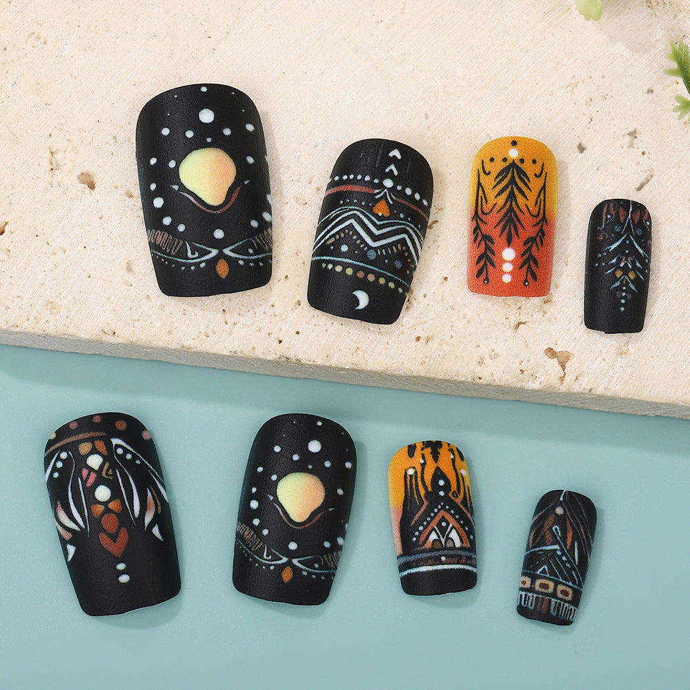 Kunstnägel mit künstlerischen Designs Brehn