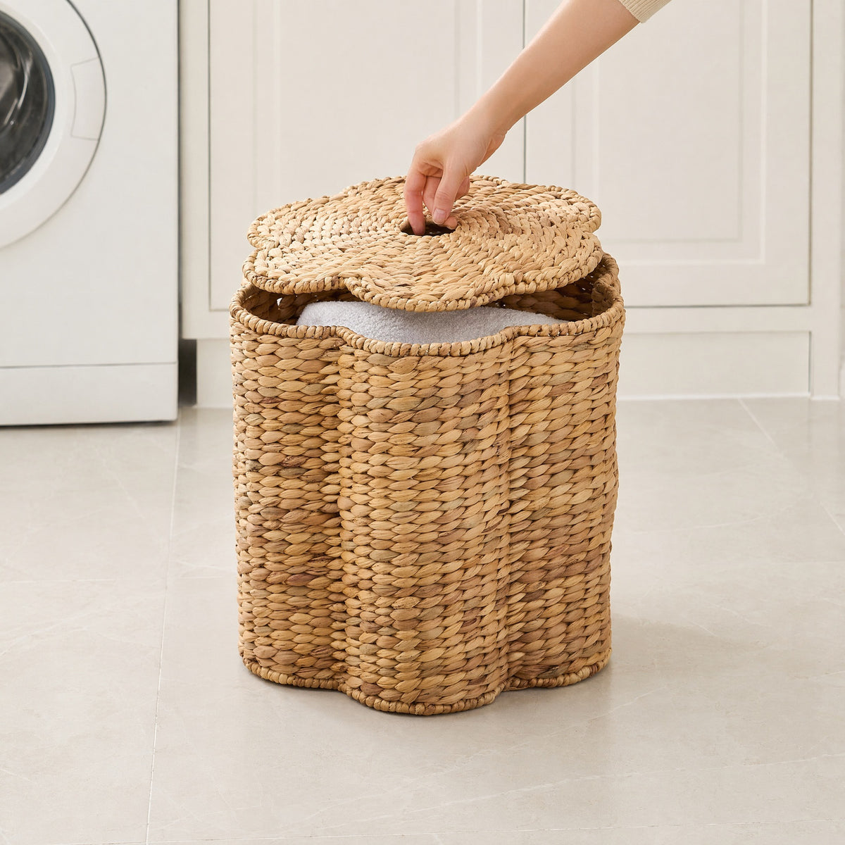Stuhl aus geflochtenem Naturmaterial Brehn
