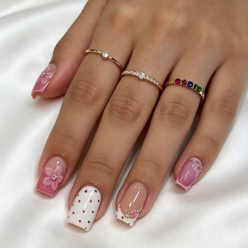Floral Verziertes Press-On Nagelset Brehn