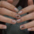 Kunstvolle Nagelkunst mit modernem Muster Brehn
