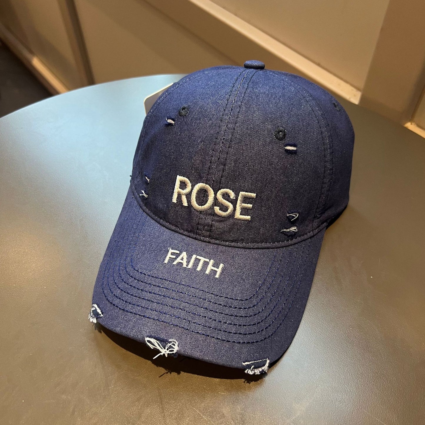 Vintage Baseball Cap mit inspirierender Stickerei