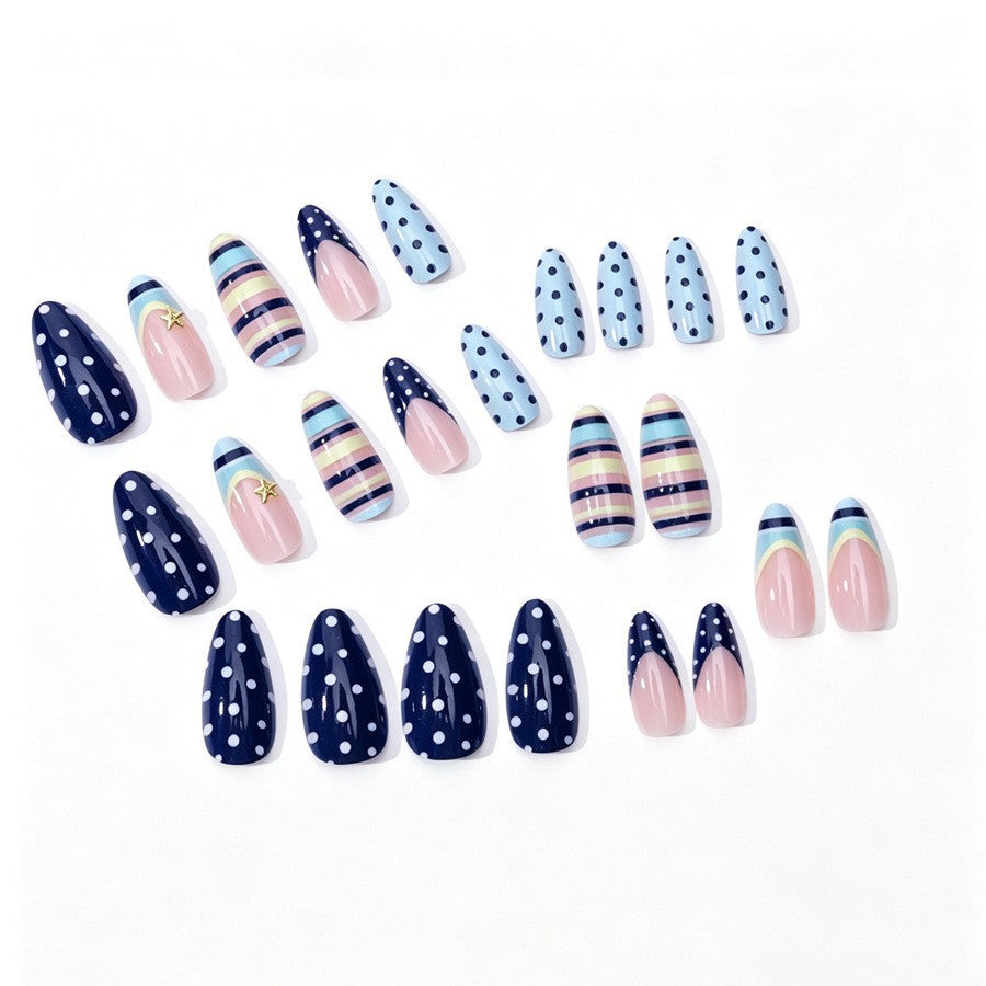 Kunstnagelset mit elegantem Streifen- und Punkte-Design Brehn