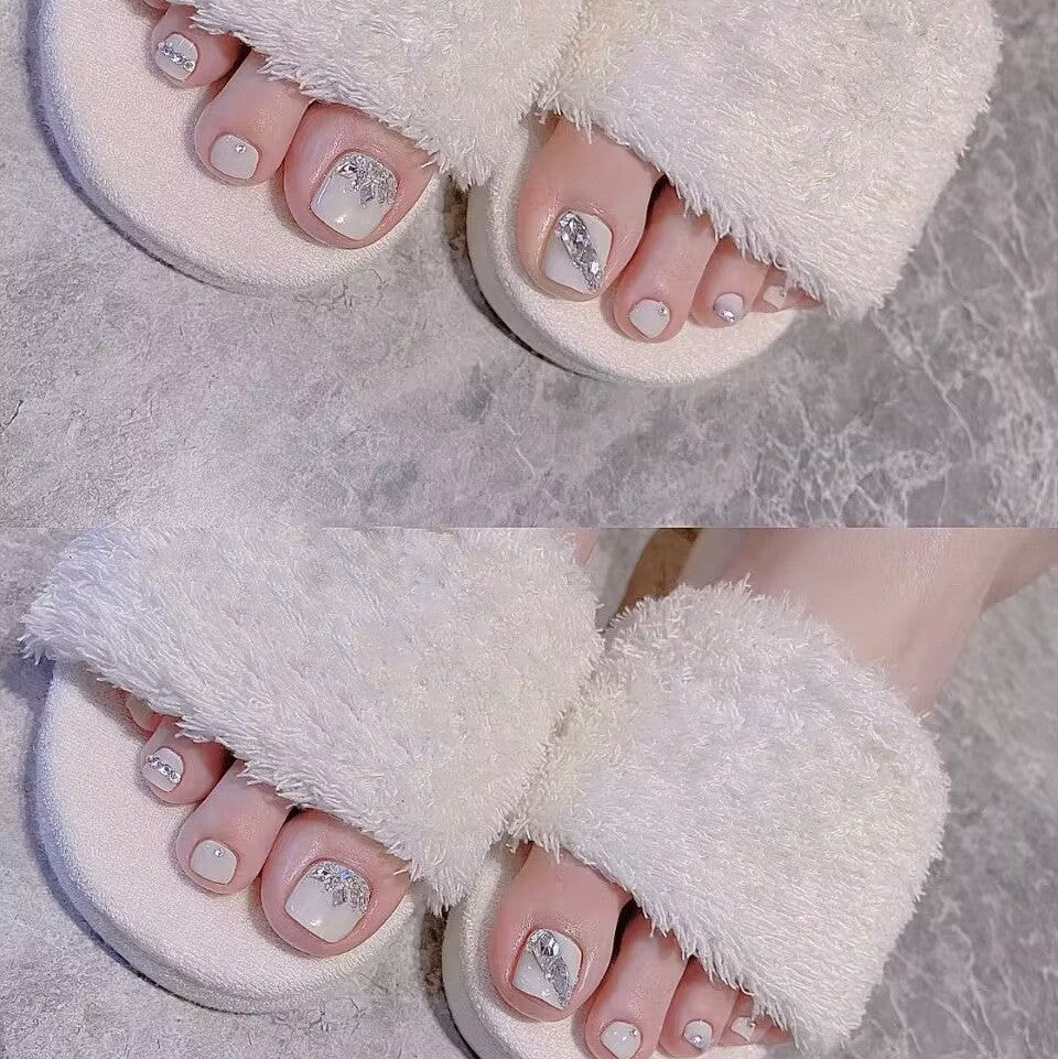 Rhinestone-beschichtete Flip-Flop-Sandalen Brehn